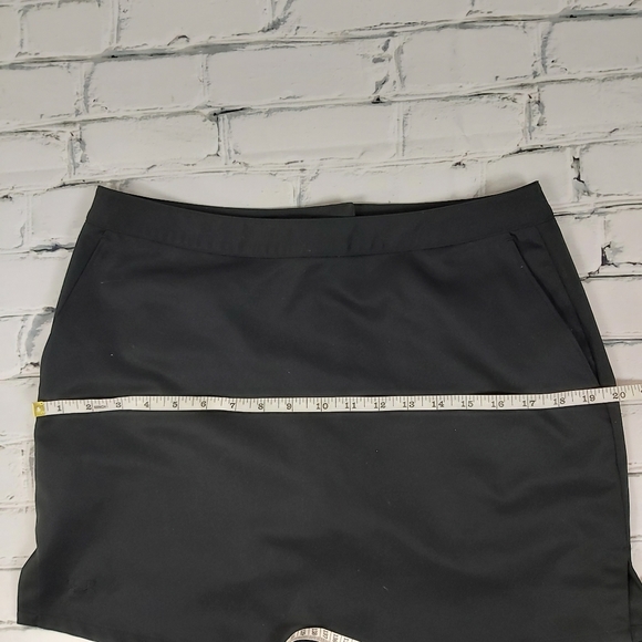 Under Armour Athletic Skorts - Picture 9 of 10